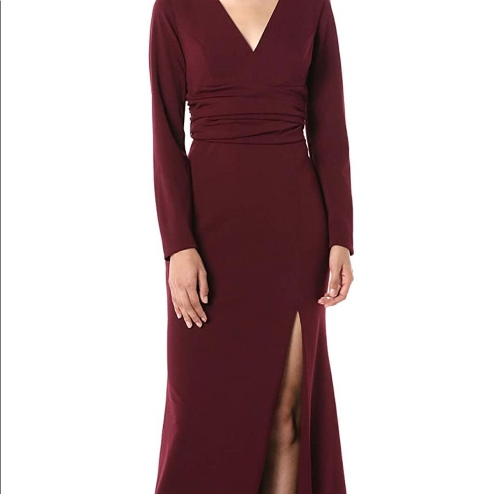 Dress the Population Long-Sleeve V-Neck Gown